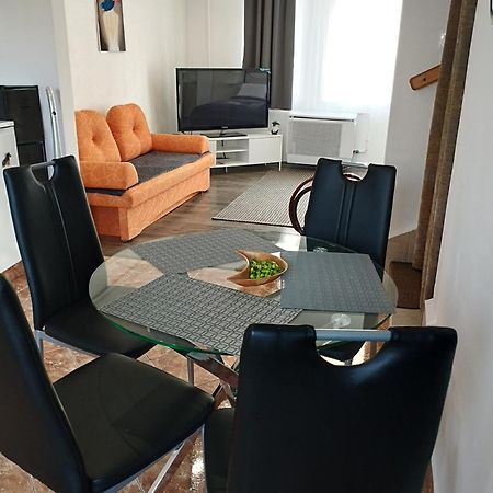 Var-Lak Apartman Balatonfuzfo Luaran gambar