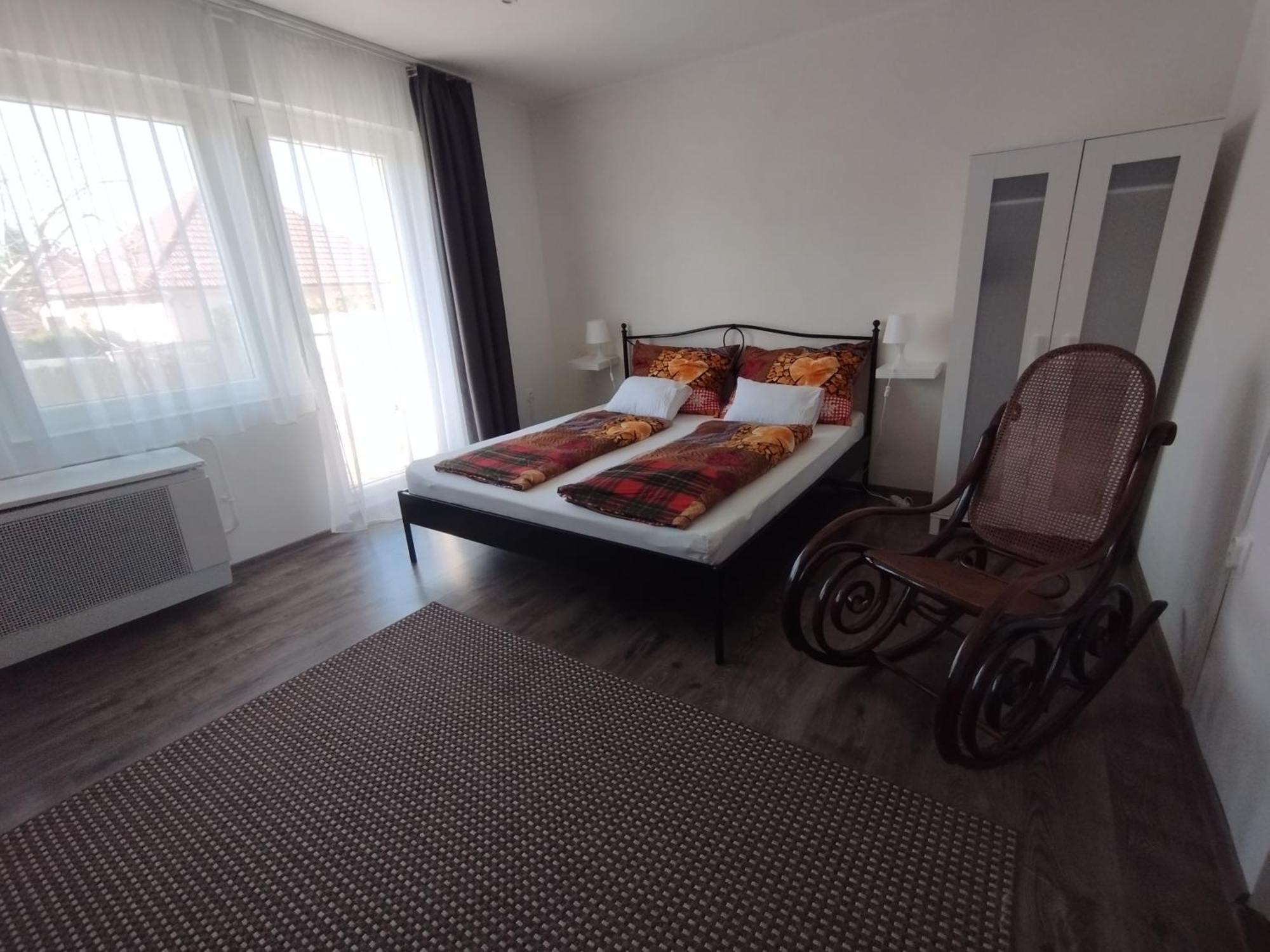 Var-Lak Apartman Balatonfuzfo Luaran gambar